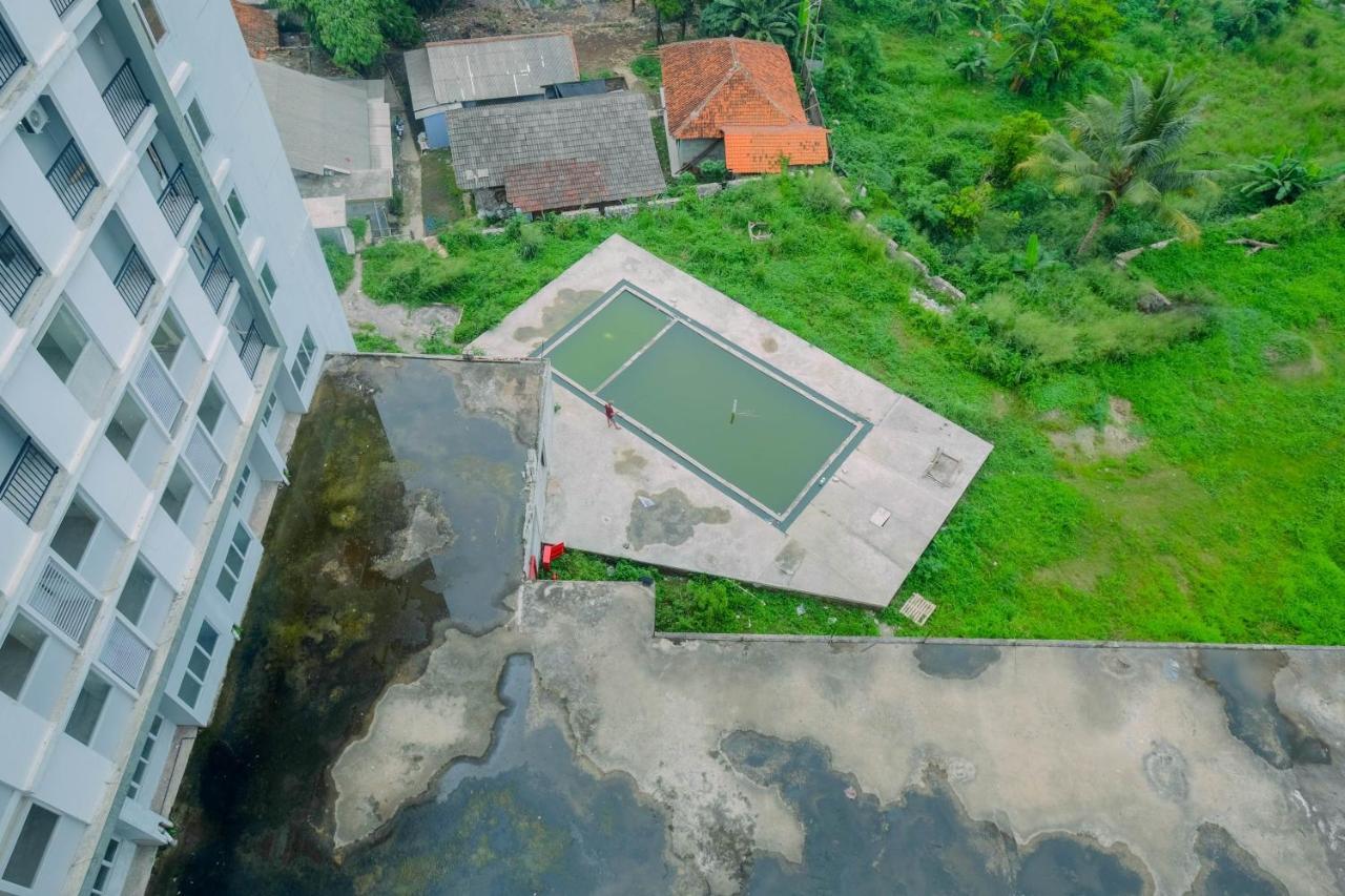 Apartemen Comfy Bogorienze Near The Jungle Fest By Travelio